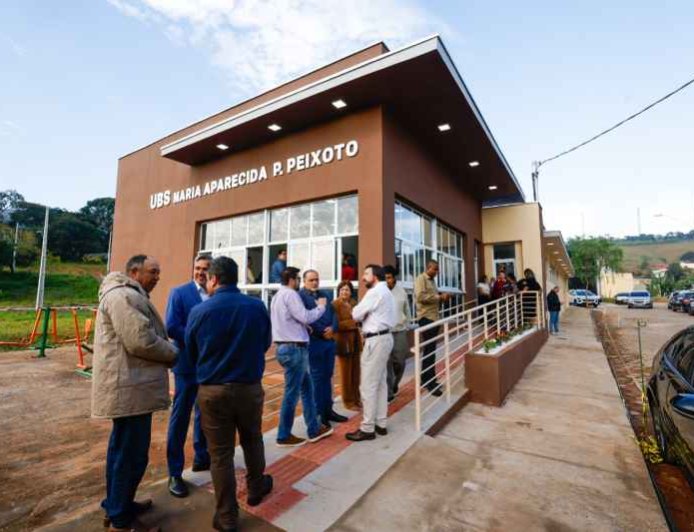 Governo de Minas entrega obras de nova UBS em Baependi